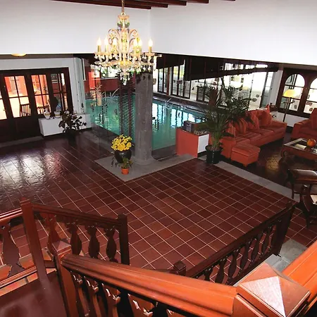 ホテル フィンカ ラ クルシータ 3*