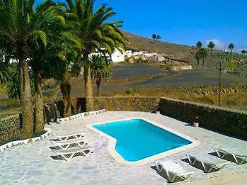 מלון Finca La Crucita 3*